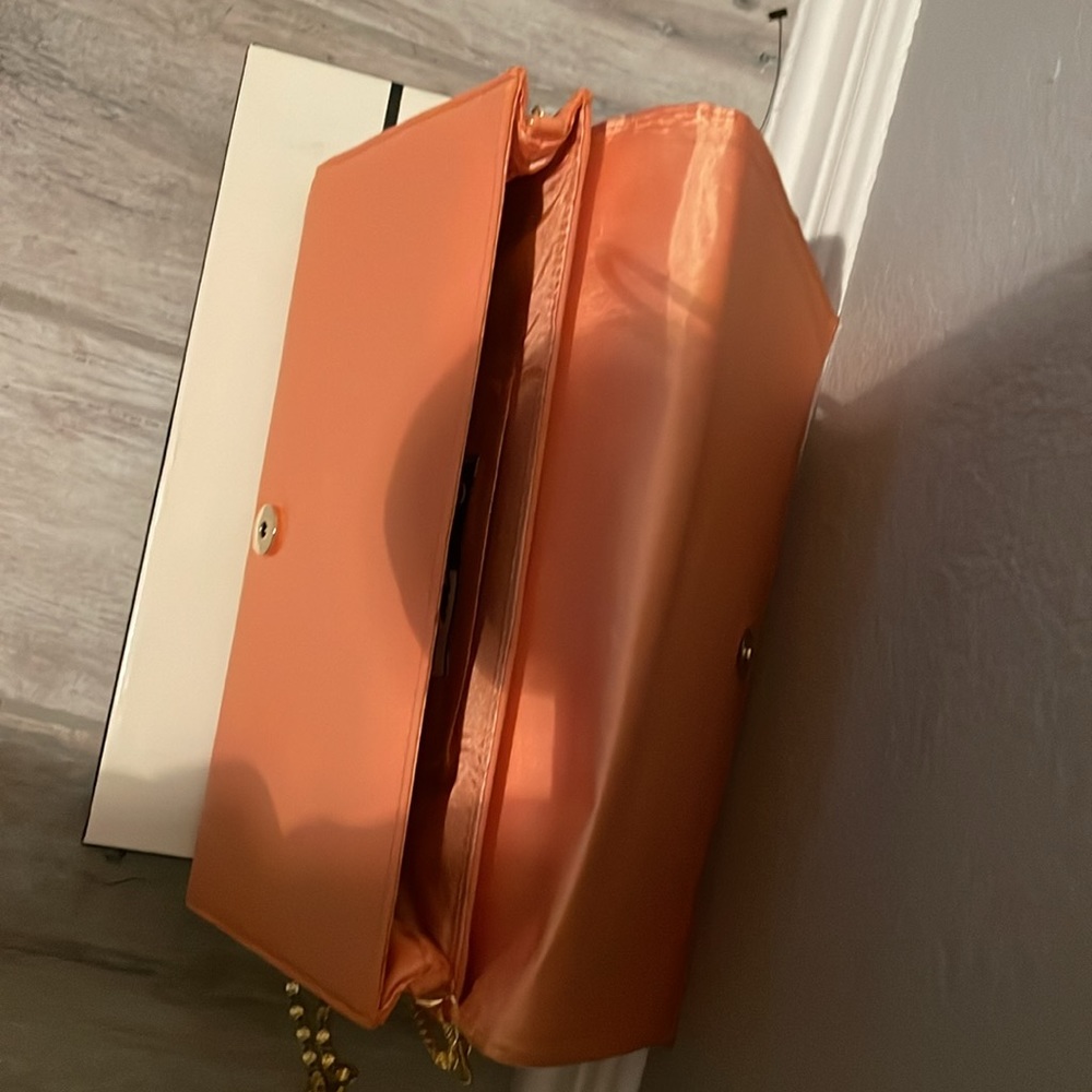 Handbag - Picture 4 of 4